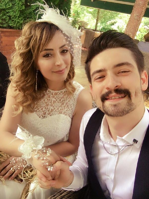 Nikahta çift, düğünde 3 kişi oldular