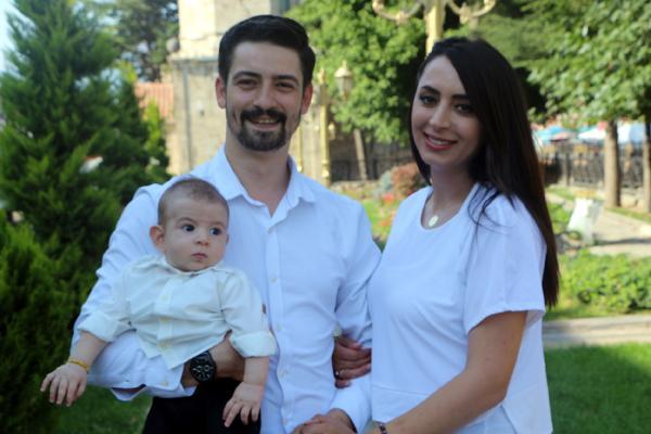 Nikahta çift, düğünde 3 kişi oldular