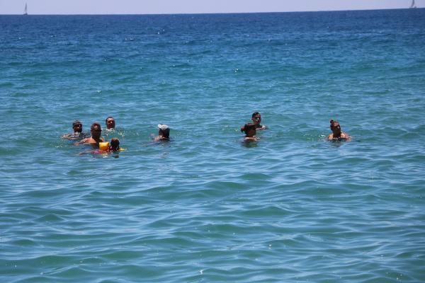 Normalleşme dönemi başladı, vatandaşlar plajlara akın etti Normalleşme dönemi başladı, vatandaşlar plajlara akın etti