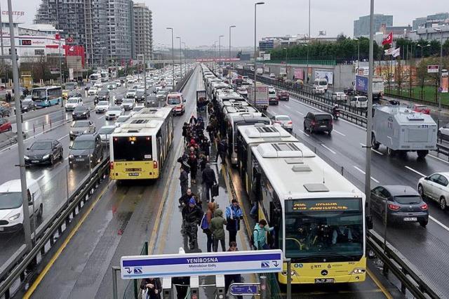 Okulların açılmasına günler kala İmamoğlu harekete geçti! Pazartesi günü 06.00-14.00 saatleri arasında toplu ulaşım ücretsiz olacak