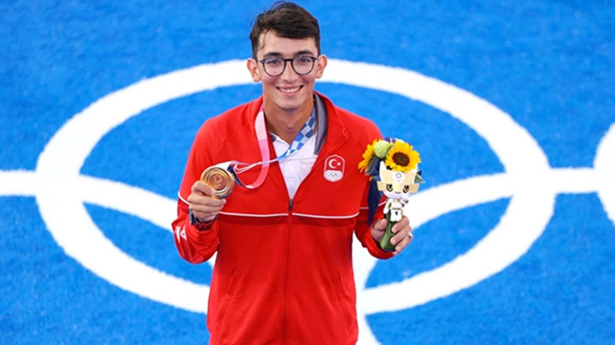 Olimpiyat Şampiyonu Mete Gazoz'un anneannesi kazada yaşamını yitirdi
