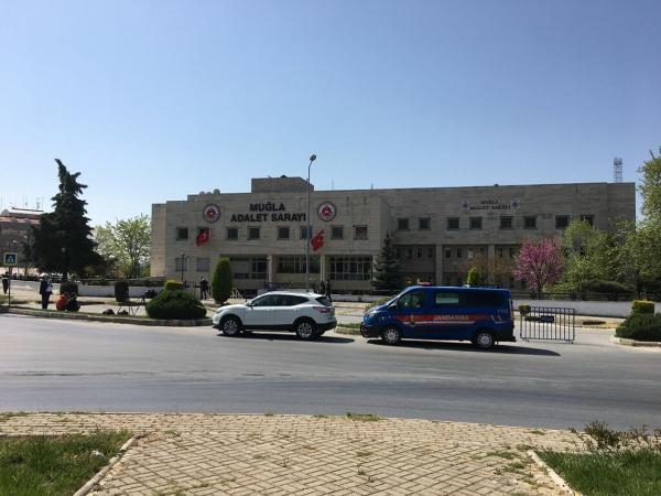 Pınar Gültekin'i öldüren caniden mide bulandıran iddia: Benimle zorla birlikte olan bir eskorttu Pınar Gültekin'i öldüren caniden mide bulandıran iddia: Benimle zorla birlikte olan bir eskorttu