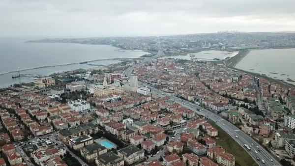 Prof. Dr. Naci Görür'den Büyükçekmece ve Küçükçekmece için kritik uyarı: Buralar şu anda bile kayıyor Prof. Dr. Naci Görür'den Büyükçekmece ve Küçükçekmece için kritik uyarı: Buralar şu anda bile kayıyor