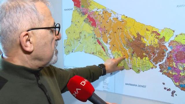 Prof. Dr. Naci Görür'den Büyükçekmece ve Küçükçekmece için kritik uyarı: Buralar şu anda bile kayıyor Prof. Dr. Naci Görür'den Büyükçekmece ve Küçükçekmece için kritik uyarı: Buralar şu anda bile kayıyor