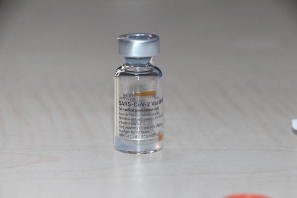 Prof. Dr. Taşova: Aşı yapılan kişilerde kolda ağrı, sıcaklık, şişlik, baş ağrısı yaşanabilir Prof. Dr. Taşova: Aşı yapılan kişilerde kolda ağrı, sıcaklık, şişlik, baş ağrısı yaşanabilir