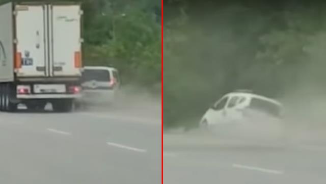Samsun'da trafikte akılalmaz kavga! Tır sürücüsünün sıkıştırdığı araç bir anda yol kenarına savruldu Samsun'da trafikte akılalmaz kavga! Tır sürücüsünün sıkıştırdığı araç bir anda yol kenarına savruldu