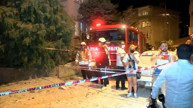 Sarıyer'de daha önce boşaltılan 9 katlı bina çöktü, bölge halkı sokaklara döküldü