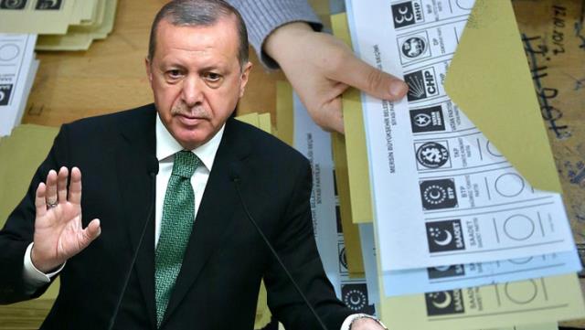 Seçim barajı düşürülüyor! AK Parti ilk kez rakam verdi: 5 ya da 7 olacak Seçim barajı düşürülüyor! AK Parti ilk kez rakam verdi: 5 ya da 7 olacak