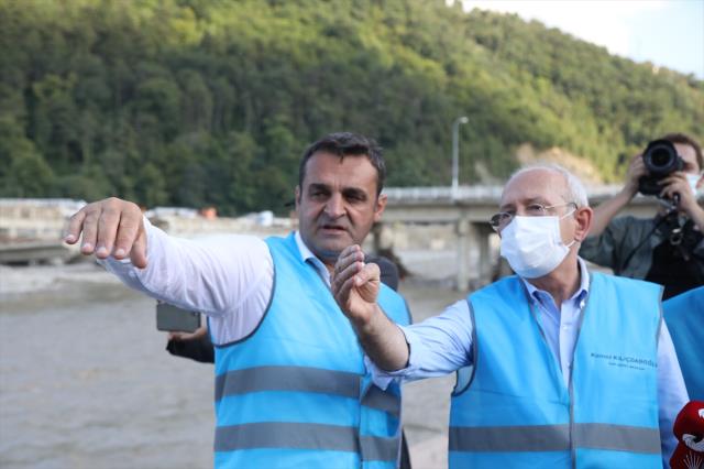 Sel bölgesine giden Kılıçdaroğlu'ndan hükümete 'afet bölgesi' teşekkürü, bir de isteği var