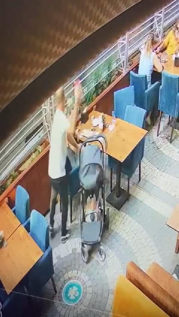 Soma'da eski eşi ile engel olmak isteyen iki kadını darbetti