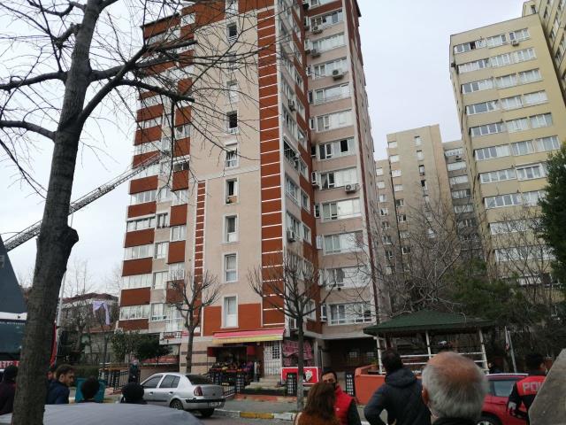 Son Dakika! Bahçelievler'de 14 katlı binada patlama: 3 yaralı