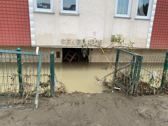Son Dakika! Bakan Pakdemirli'den Karadeniz'e yeni uyarı: Yarın ve cumartesi ağır yağış olacak, meteorolojik risk devam ediyor