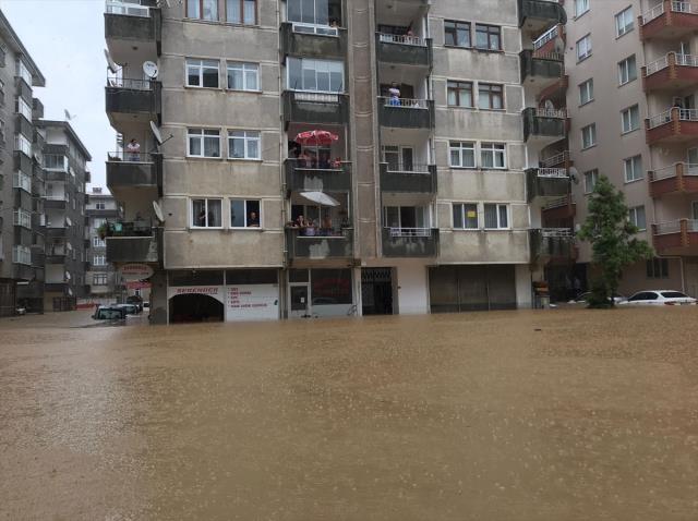 Son Dakika! Bakan Soylu: Artvin'deki sel felaketine patlayan barajın neden olduğu iddiaları doğru değil