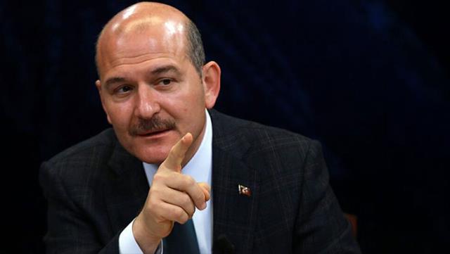 Son Dakika: Bakan Soylu, yakalanan uyuşturucu baronu Çetin Gören'le Sedat Peker'in fotoğrafını paylaştı Son Dakika: Bakan Soylu, yakalanan uyuşturucu baronu Çetin Gören'le Sedat Peker'in fotoğrafını paylaştı
