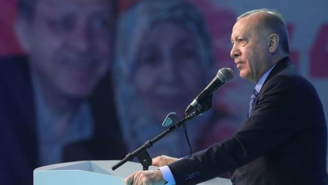 Son Dakika! Cumhurbaşkanı Erdoğan, CHP'nin hedefindeki Berat Albayrak'ı göklere çıkardı: Kazanımların altında onun imzası var