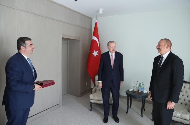 Son Dakika: Cumhurbaşkanı Erdoğan ile Azerbaycan lideri Aliyev, iki ülke arasında Şuşa Beyannamesi'ni imzaladı