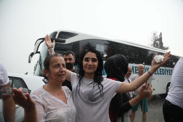 Son dakika haber: Antalya'daki yangınlarda soğutma çalışmaları sürüyor (11)
