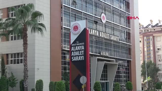 Son dakika haberi: ANTALYA MUHTAR, TABANCASINI TEMİZLERKEN EŞİNİ ÖLDÜRDÜ