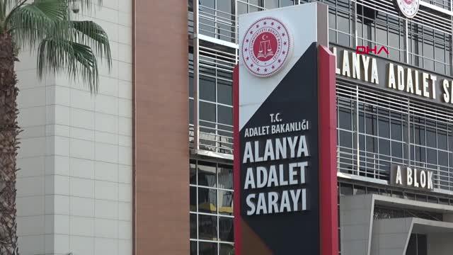 Son dakika haberi: ANTALYA MUHTAR, TABANCASINI TEMİZLERKEN EŞİNİ ÖLDÜRDÜ