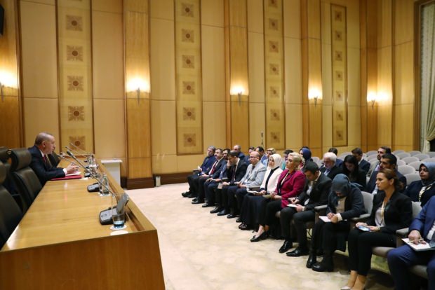 Cumhurbaşkanı Erdoğan, Malezya'da Türk gazetecilerin sorularını yanıtladı.