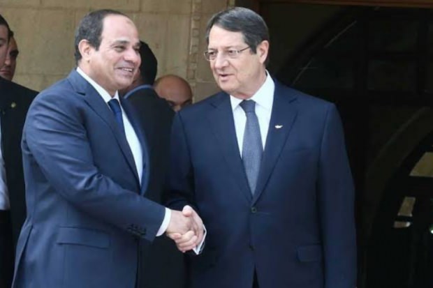 Mısır'ın Cumhurbaşkanı Sisi ve Rum Yönetimi Başkanı Nikos Anastasiadis