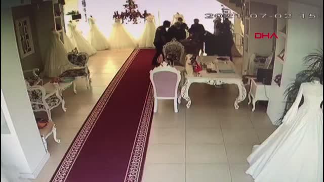 Son dakika haberi... ORDU BBP KADIN KOLLARI BAŞKANI'NA TERS KELEPÇEYLE GÖZALTINA SORUŞTURMA
