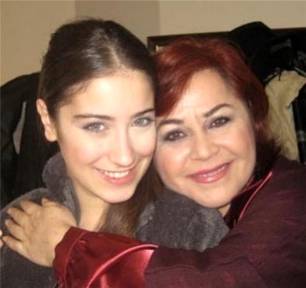 Son dakika haberleri! Oyuncu İncilay Şahin hayatını kaybetti
