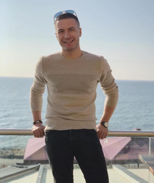 Son dakika haberleri: THY'yi yasa boğan ölüm: Genç pilot balkondan düşerek hayatını kaybetti Son dakika haberleri: THY'yi yasa boğan ölüm: Genç pilot balkondan düşerek hayatını kaybetti