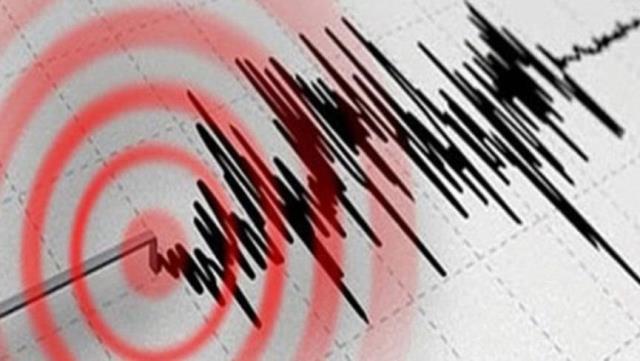 Son Dakika! İzmir'de önce 4.1 sonra 4.3 büyüklüğünde iki deprem meydana geldi