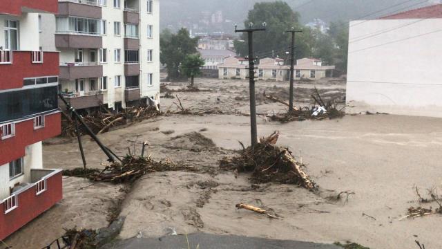 Son Dakika: Kastamonu'da bilanço ağırlaşıyor! Sel sularına kapılarak hayatını kaybedenlerin sayısı 4'e yükseldi