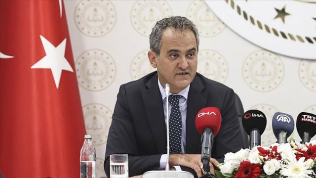 Son Dakika: Milli Eğitim Bakanı Özer: Velilerimizin içi rahat olsun, öğrencilerimizi salgından koruyacak sistem hazır