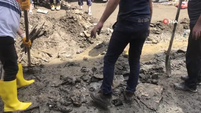 Son dakika: Selzede gençten örnek davranış: Fazla ödenen 750 bin lirayı iade etti