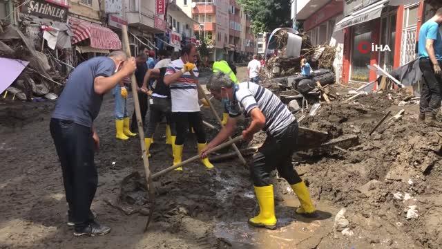Son dakika: Selzede gençten örnek davranış: Fazla ödenen 750 bin lirayı iade etti
