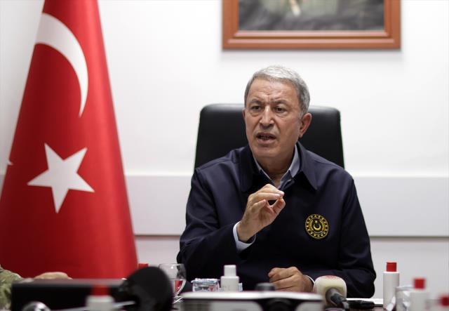 Son Dakika! Bakan Akar: Sınırda her zamankinden çok daha yoğun tedbirler alındı, her gün 150'den fazla pusu ve keşif faaliyeti gerçekleştiriliyor