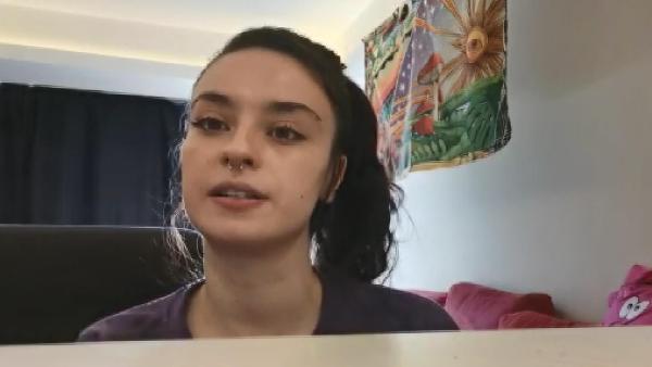 Şort giydiği için sözlü saldırıya uğrayan kız, yaşadıklarını anlattı: Bedenime rahatsız edici şekilde baktı Şort giydiği için sözlü saldırıya uğrayan kız, yaşadıklarını anlattı: Bedenime rahatsız edici şekilde baktı