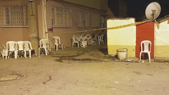 Sünnet düğününde kan döküldü! Eline silah alan saldırgan yaşlı, çocuk demeden vurdu: 2 ölü, 8 yaralı Sünnet düğününde kan döküldü! Eline silah alan saldırgan yaşlı, çocuk demeden vurdu: 2 ölü, 8 yaralı