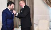 Azerbaycan Cumhurbaşkanı Aliyev, Karabağ zaferinde büyük pay sahibi olan Selçuk Bayraktar'a madalya taktı