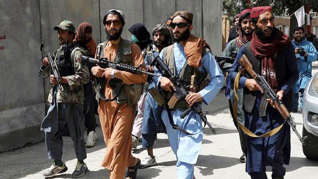 Taliban'dan kadınlara ilginç çağrı: Evde kalın, güçlerimiz size nasıl davranacağını bilemiyor Taliban'dan kadınlara ilginç çağrı: Evde kalın, güçlerimiz size nasıl davranacağını bilemiyor