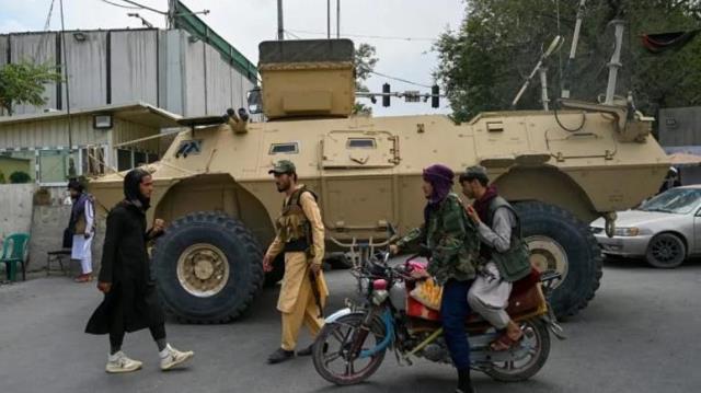 Taliban, milyarlarca dolar değerindeki Amerikan askeri teçhizatlarını ele geçirdi