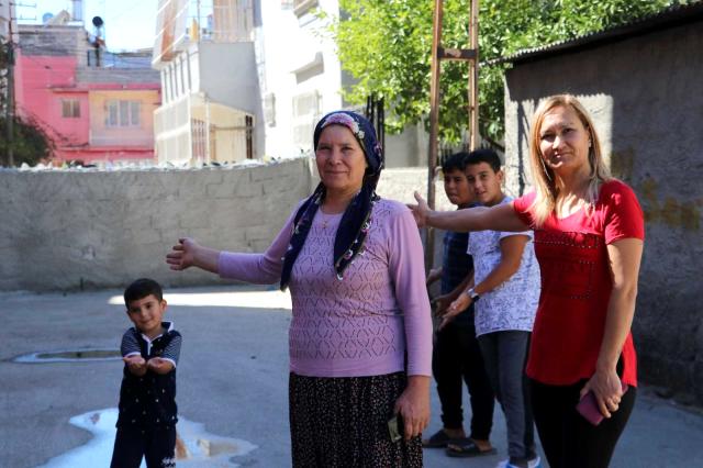''Tapulu arazim'' diyerek ördüğü çivili duvarla sokağı kapattı! Komşuları böyle isyan etti: Şok olduk, Berlin Duvarı gibi