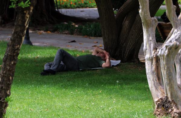 TERMOMETRE 41 DERECEYİ GÖSTERDİ, ADANALILAR KORONAVİRÜSÜ UNUTUP PARKLARA AKIN ETTİ TERMOMETRE 41 DERECEYİ GÖSTERDİ, ADANALILAR KORONAVİRÜSÜ UNUTUP PARKLARA AKIN ETTİ