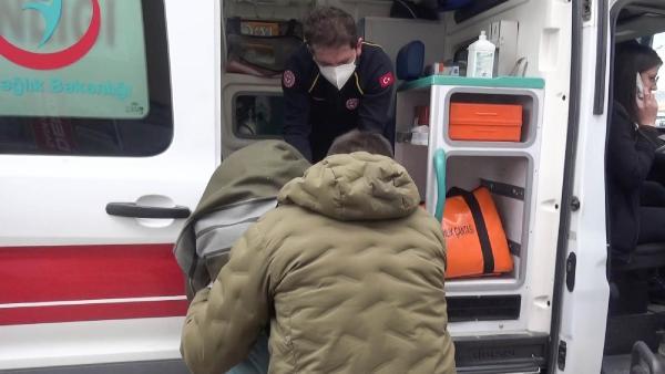 Testi pozitif çıktı, ambulansa binmemek için 1,5 saat direndi Testi pozitif çıktı, ambulansa binmemek için 1,5 saat direndi