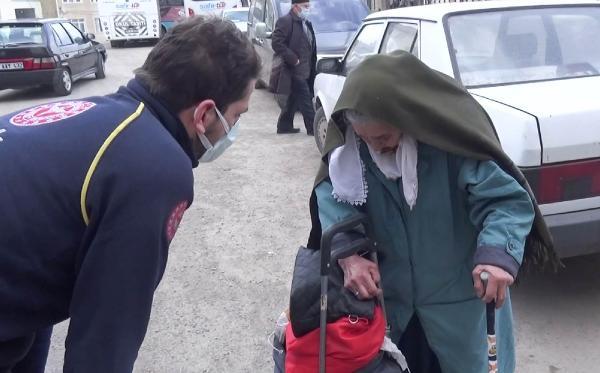 Testi pozitif çıktı, ambulansa binmemek için 1,5 saat direndi Testi pozitif çıktı, ambulansa binmemek için 1,5 saat direndi