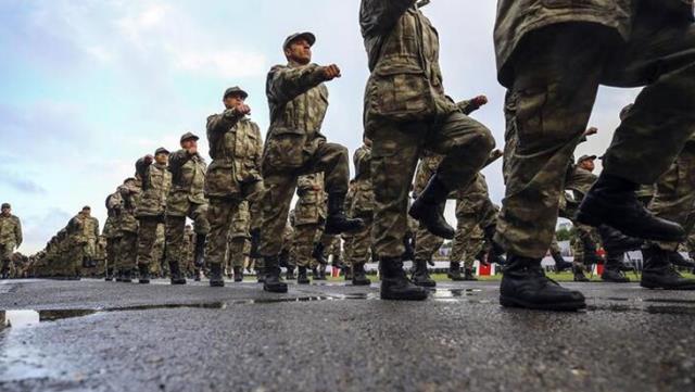TSK personeline ilişkin kanun teklifi TBMM Milli Savunma Komisyonu'nda kabul edildi TSK personeline ilişkin kanun teklifi TBMM Milli Savunma Komisyonu'nda kabul edildi