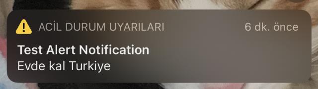Türkiye'deki iPhone kullanıcıları 'Evde kal' bildirimiyle Acil Durum Uyarısı aldı