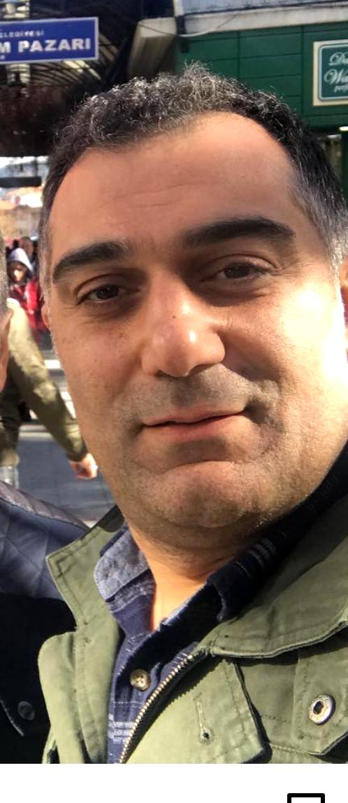 Uçak kazasında hayatını kaybeden pilotun Elazığ'daki babaevine Türk bayrağı asıldı