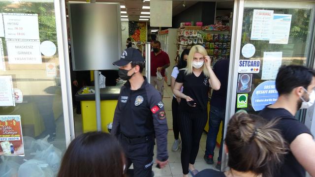 Vakaların yüzde 50 düştüğü kentte tedbirler daha da sıkılaştırıldı! Çocuklarıyla markete gidenlere ceza kesildi