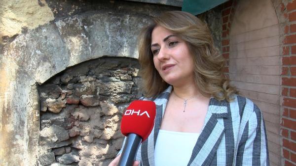 Vefat eden annelerinin bıraktığı sandığın içinden çıktı! Osmanlı'dan kalma belgeyle İstanbul'un göbeğindeki tarihi esere mirasçı oldular Vefat eden annelerinin bıraktığı sandığın içinden çıktı! Osmanlı'dan kalma belgeyle İstanbul'un göbeğindeki tarihi esere mirasçı oldular
