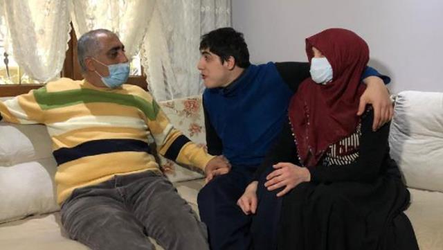 Yalanlarıyla aileye umut verdi, hasta çocuğun durumu ağırlaşınca gerçek ortaya çıktı! Sahte doktor binlerce lira dolandırdı Yalanlarıyla aileye umut verdi, hasta çocuğun durumu ağırlaşınca gerçek ortaya çıktı! Sahte doktor binlerce lira dolandırdı