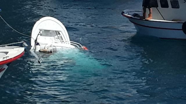 Yavuz Sultan Selim Köprüsü altında bulunan balıkçı teknesine gemi çarptı: 1 yaralı